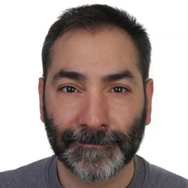 Imagen del autor Bulent Yusuf