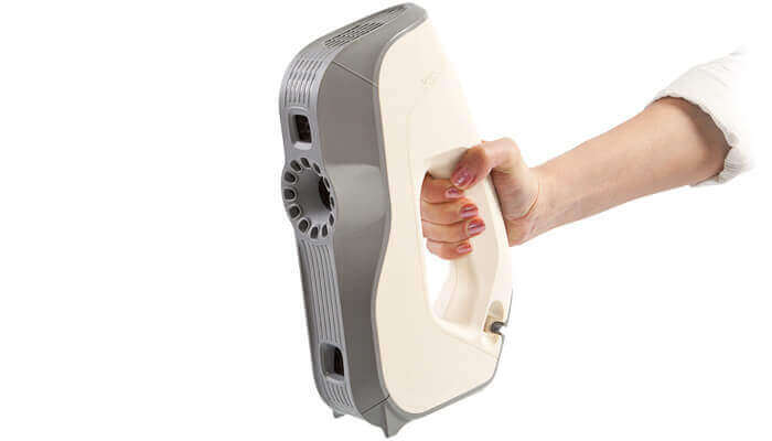 It can be used manually to cover and capture every part of an object or a person's body (image: Artec)