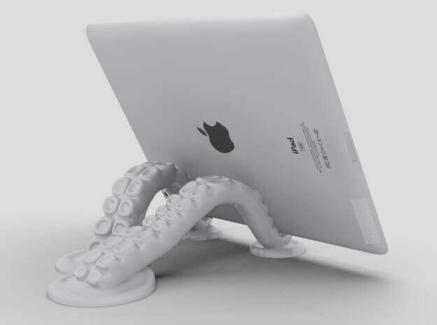 Tentacles for the win! Should work with Galaxy Note, iPhone 6 Plus, OnePlus One and phones of similar size in portrait position (Image: Shapeways)