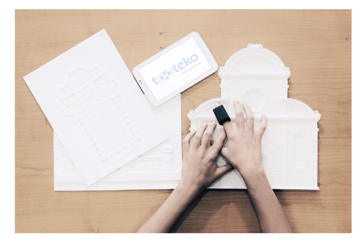 Tooteko: A smart ring who helps blind people experience art (source: Tooteko)