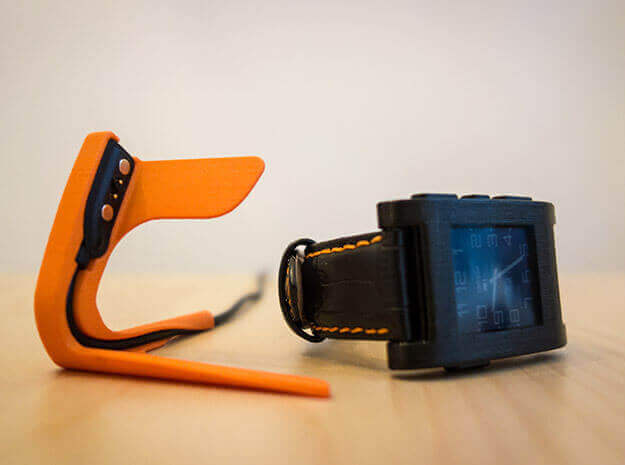 The original Vertical Pebble Stand  (source: Shapeways) 