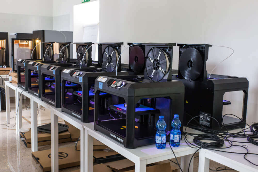 The MakerBot Replicator cluster will teach engineering students how to develop real products (photo by Alberto Caielli)
