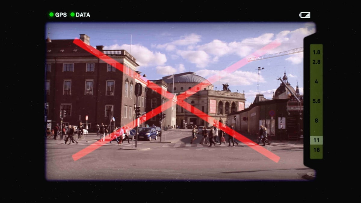 camera restricta