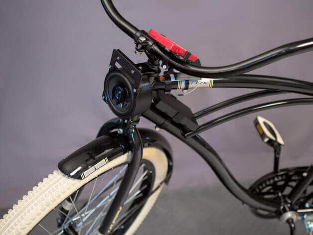 Maybe you can use the speaker as a horn, too? (image: Thingiverse)
