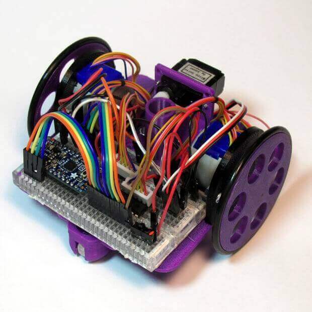 Low-Cost, Arduino-Compatible Drawing Robot by MakersBox
