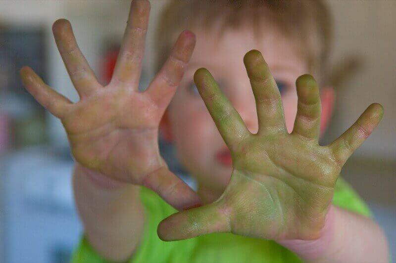 Children are so lovely and clean (Image: St0rmz)