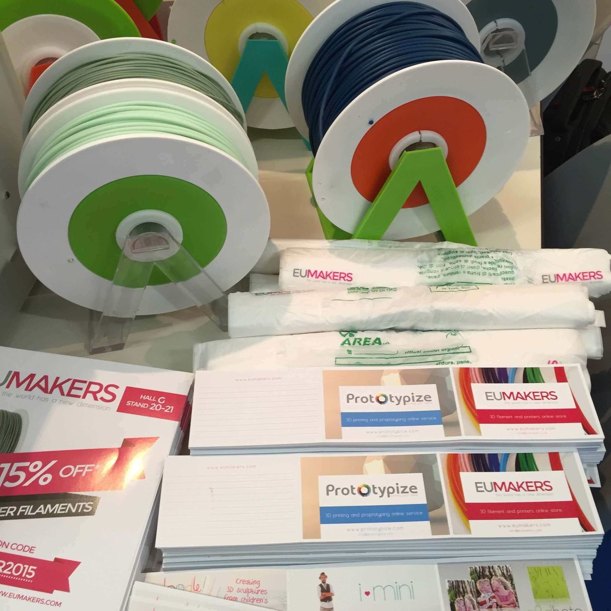 6 EUMAKERS