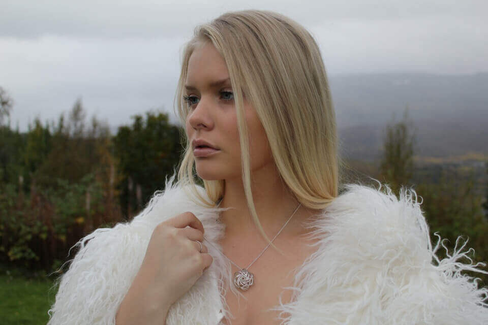 3D printed jewelry by Uformit