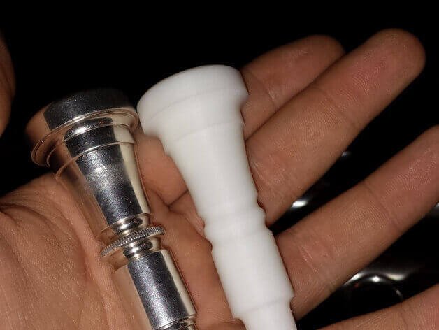 I see no difference. (source: Thingiverse)