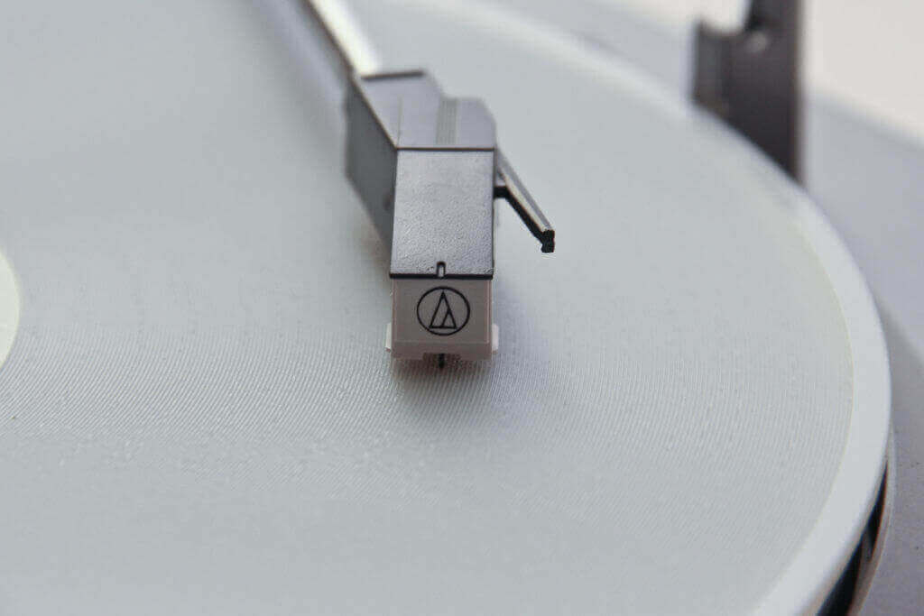 Take a look how fine the resolution must be. (source: Thingiverse)