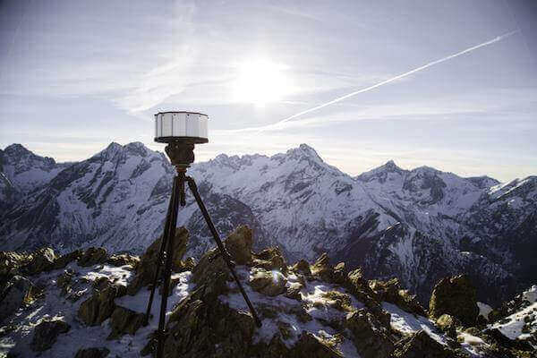 sony-makes-worlds-first-48k360-video-smartphones-3dprinted-rig-4