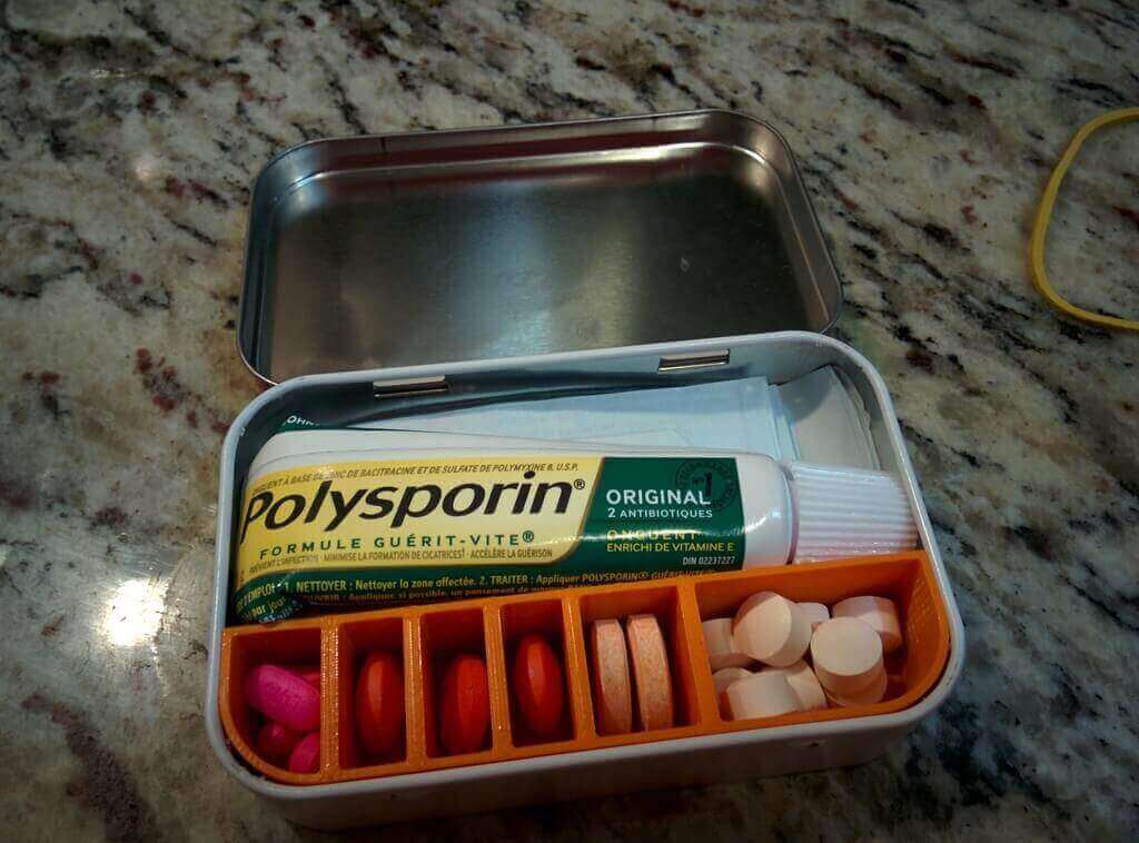altoids survival tin