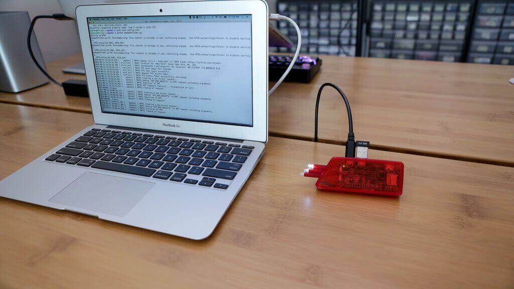 raspberry_pi_hero-with-laptop