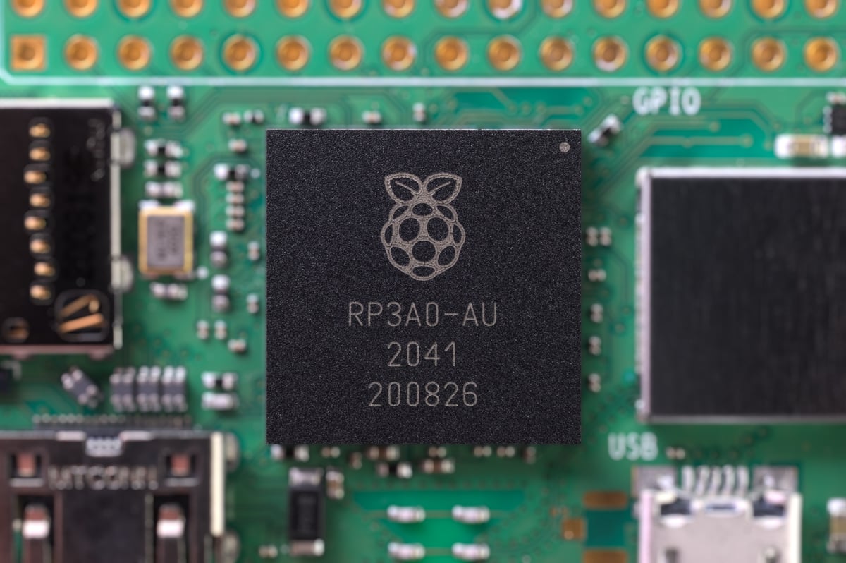 Raspberry Pi Zero 2 W custom Broadcom SoC