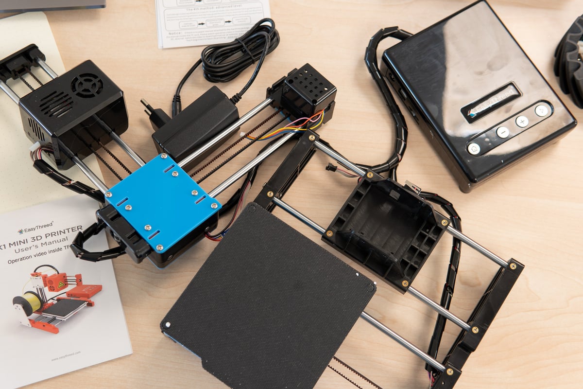 EasyThreed X1 cheapest 3D printer assemblies