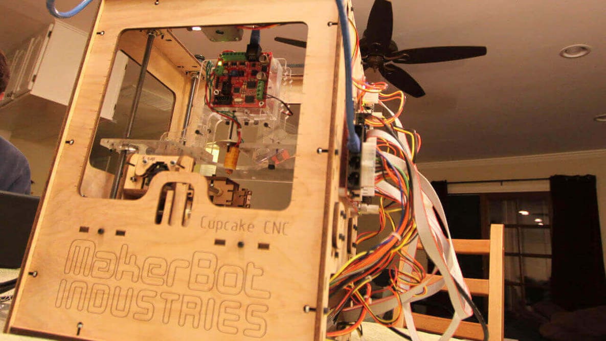 Featured image of Functional MakerBot Cupcake at Midwest RepRap Festival