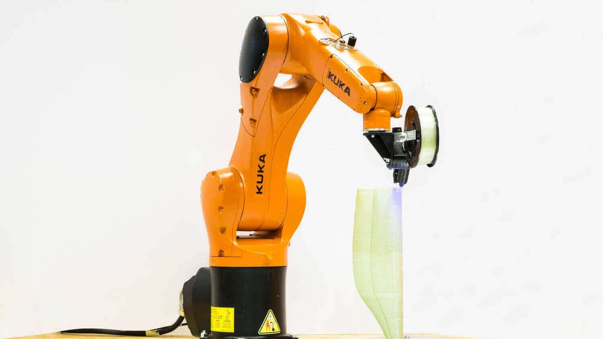 Featured image of Atropos is a Robot Arm That Weaves Fiber Like Spiders Would Do