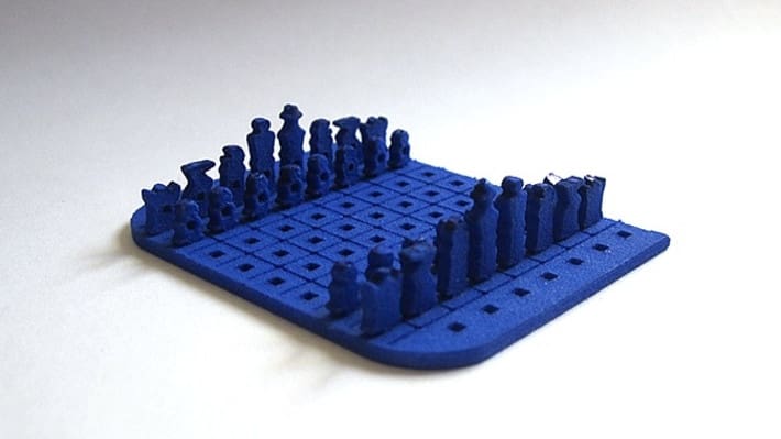 Featured image of Pocket-Sized 3D Printed Chess Set is Both Incredible and Impractical