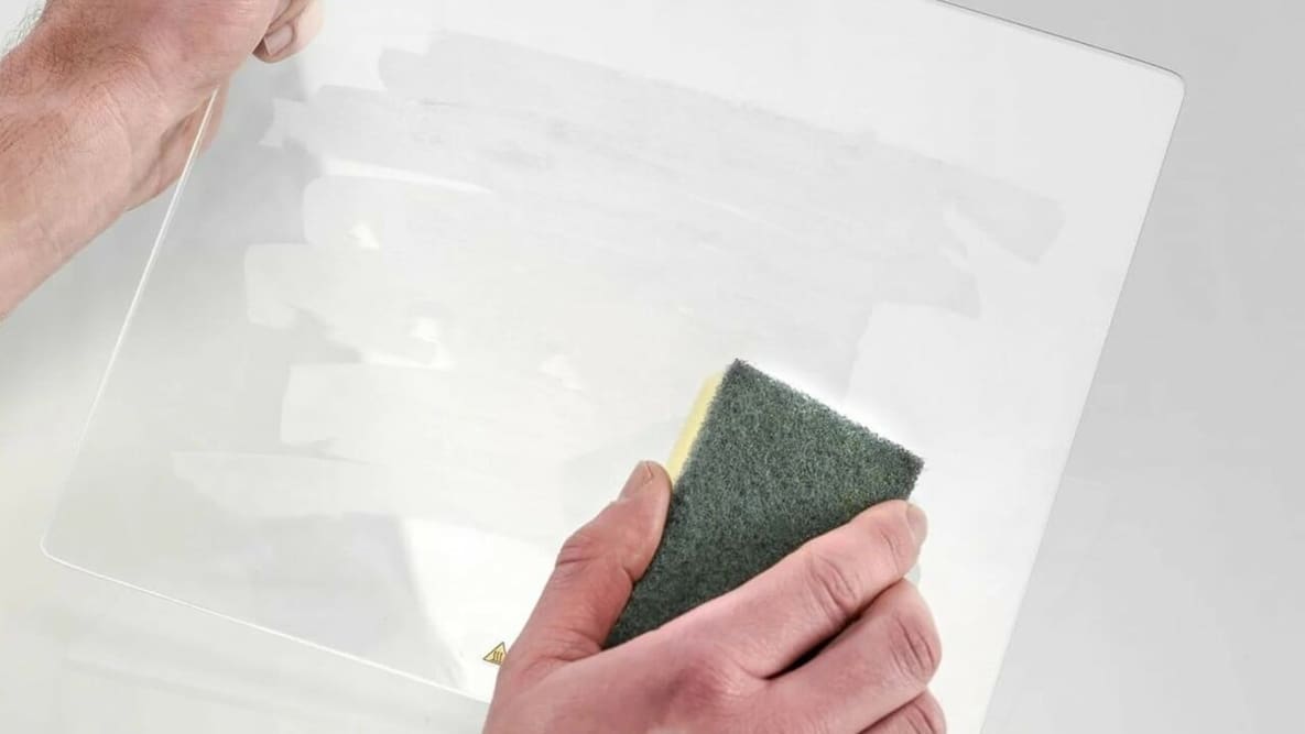 Featured image of How to Clean Your 3D Printer Bed: 5 Easy Ways