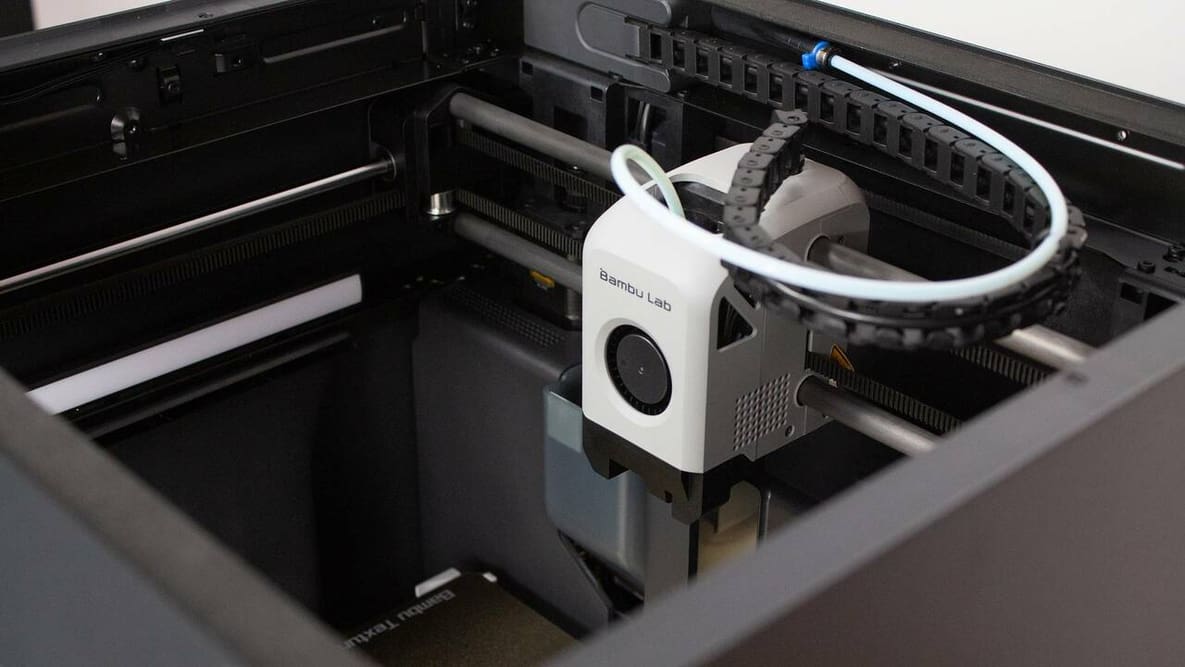 Featured image of Creality K1 Max vs Bambu P1S: The Differences