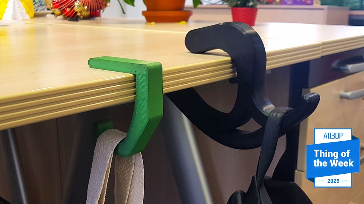 Imagem de destaque Estes ganchos de mesa não vão deixar as suas bolsas no chão