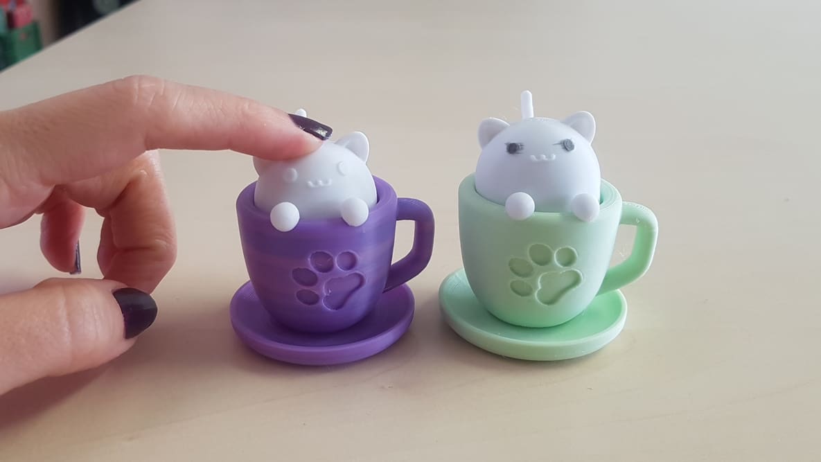 Featured image of Relieve Stress Bumping a Cat in a Cup