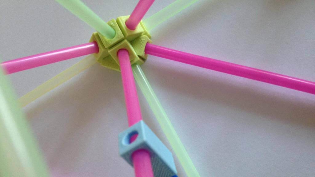 Featured image of Strawblox: 3D Printable Construction Blocks for Education