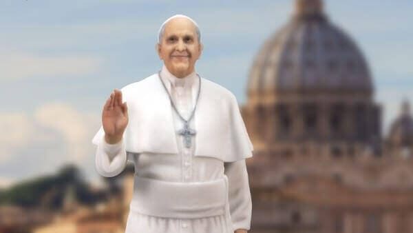 Featured image of Pope Francis Blesses 3D Printers Made By Students