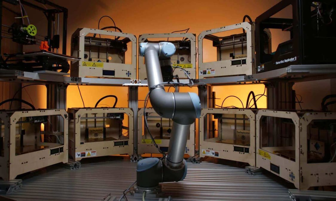 Featured image of Tend.ai Robotic Arm Tends to 3D Printing Farms