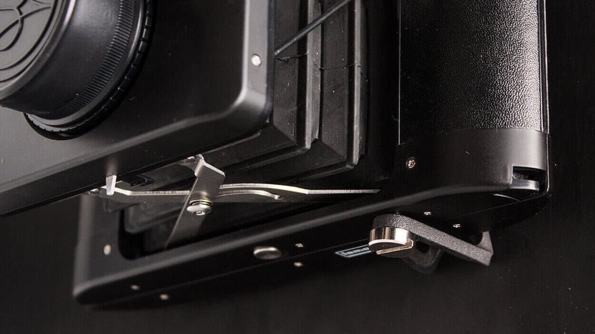 Featured image of HANGIE is a 3D Printed Wall Mount for Vintage Cameras