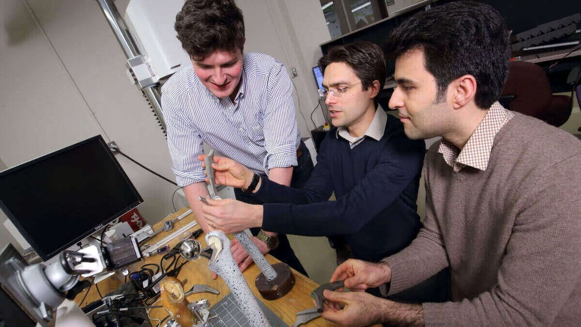 Featured image of 3D Printed Titanium Hips that Last Longer with Less Pain