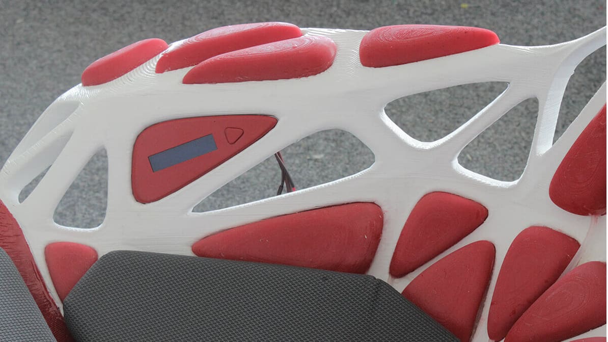Featured image of Concept Breathe is a Radical Car Seat Made with 3D Printing