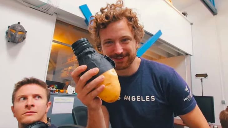 Featured image of Pro Photographers take “Potato Camera” Literally to Find Out if they Really Take Terrible Images