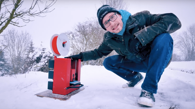 Featured image of Thomas Sanladerer Converts Printrbot Play into Off-Grid Printer