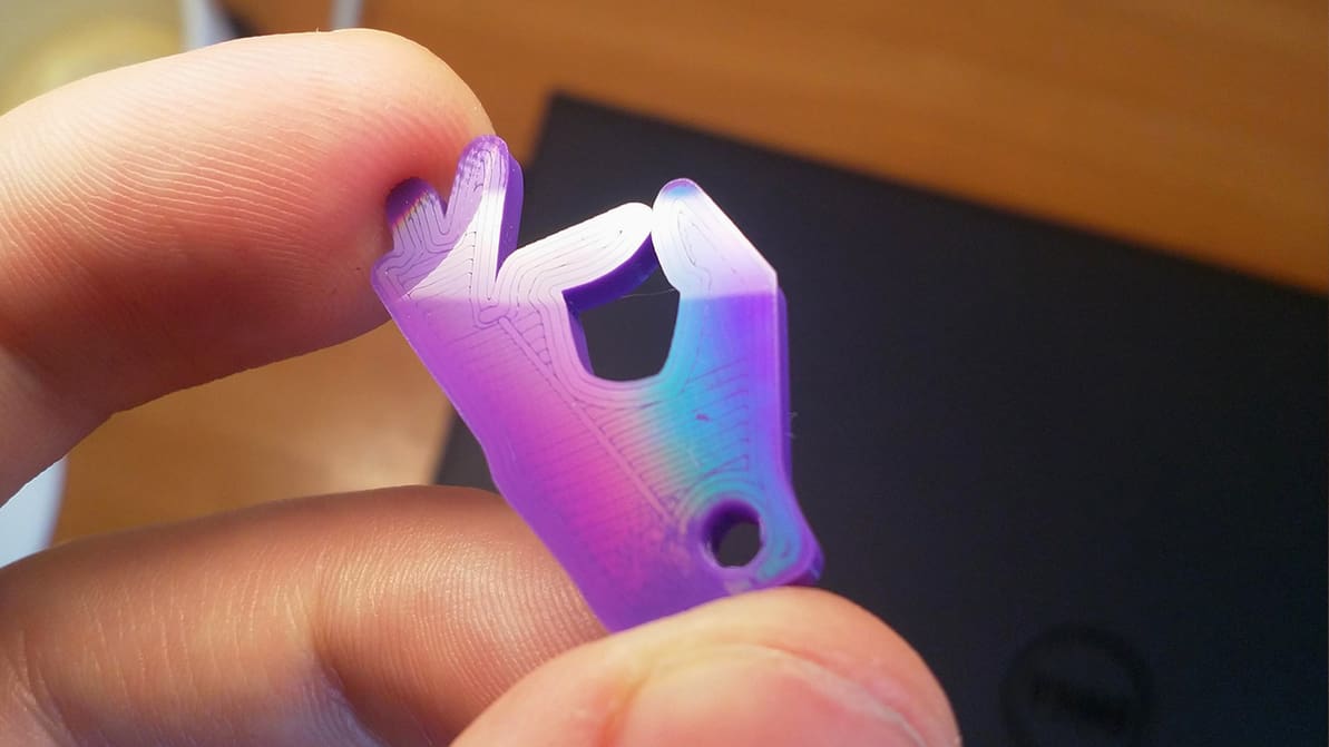 Featured image of How to Get Iridescent First Layers