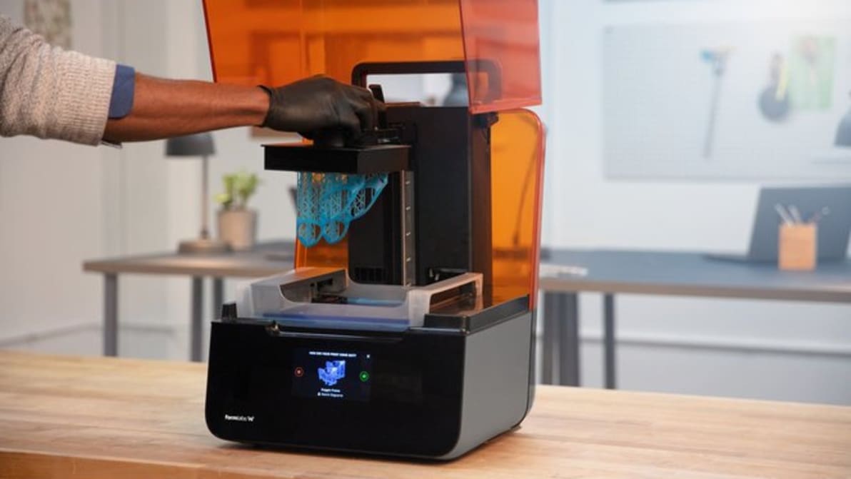 Featured image of Vat Polymerization: What Are SLA, DLP, and LCD?