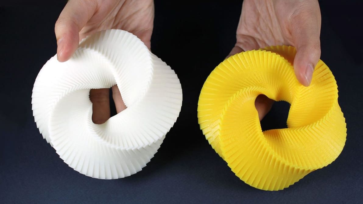 Featured image of How Does a 3D Printer Work? – Simply Explained