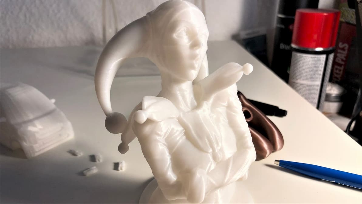 Featured image of Harley Quinn 3D Prints: 7 Stylishly Evil 3D Models