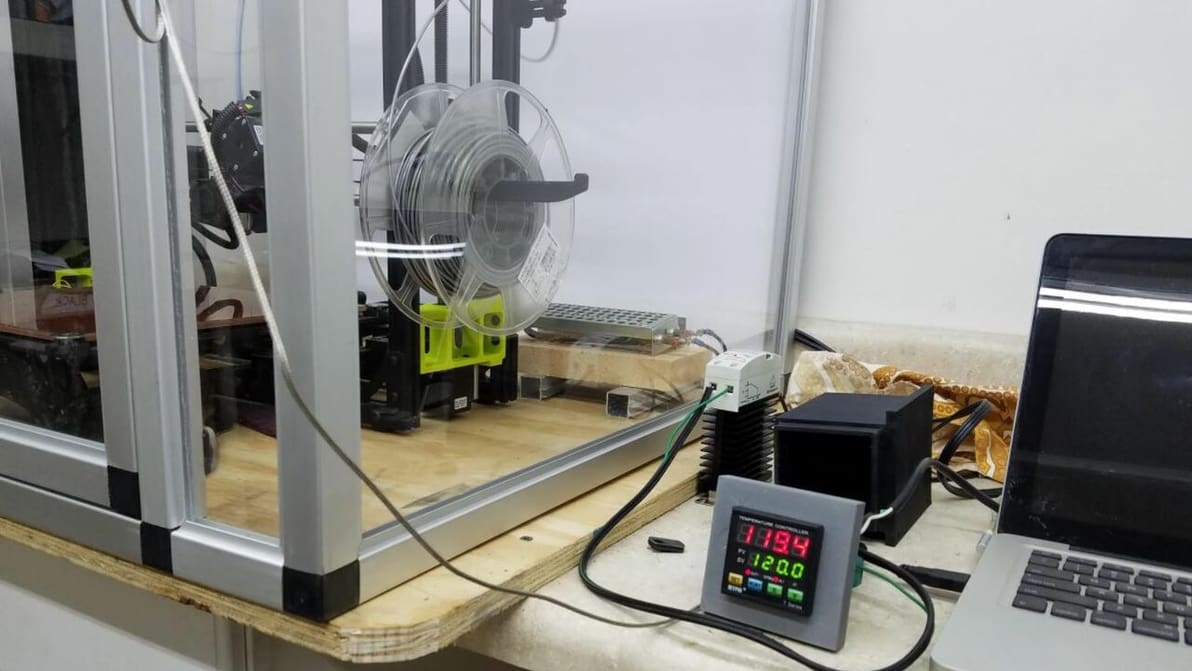 Featured image of 3D Printer Enclosure Heater: The Best DIY Options