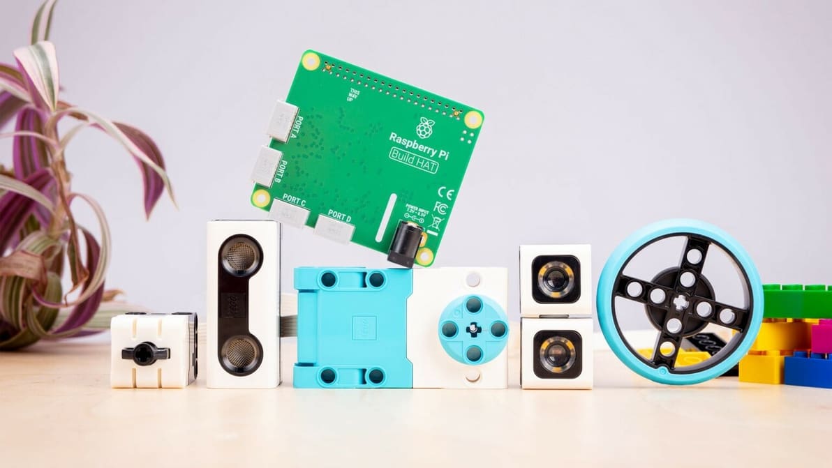 Featured image of Top Raspberry Pi Lego / Build HAT Projects