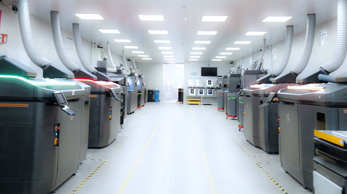 Featured image of Who’s Buying Professional 3D Printers & For What? 2023 Market Report