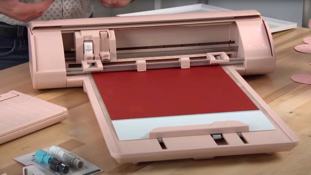 Featured image of The Best Cricut Alternatives
