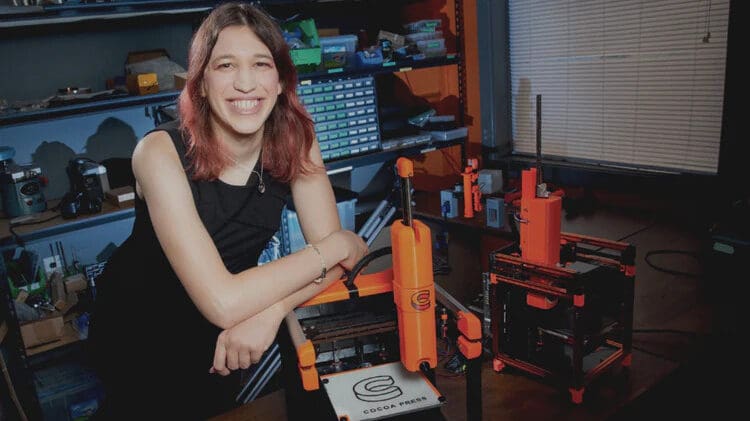 Featured image of This Upcoming Chocolate 3D Printer Could Revitalize the Space