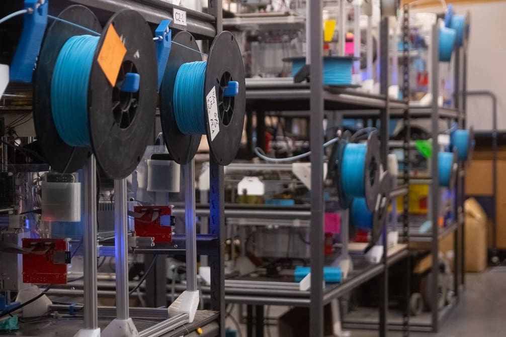 Featured image of 3D Printing Farm: 5 Great Showcases