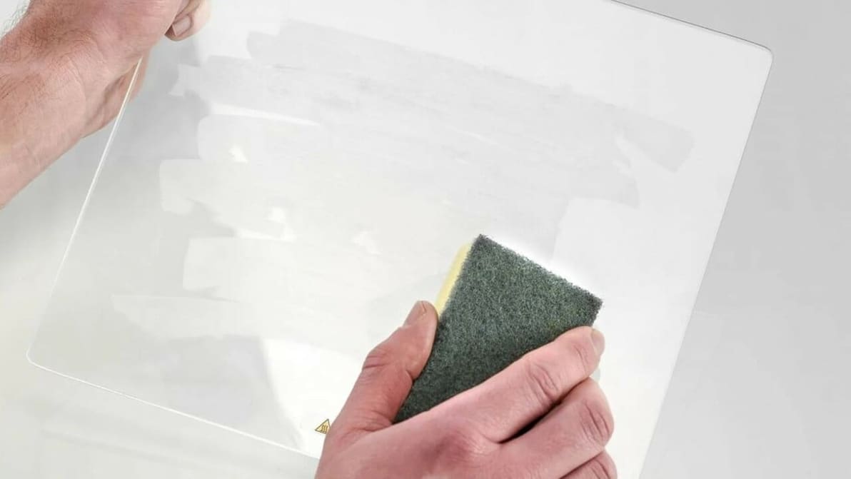 Featured image of How to Clean Your 3D Printer Bed: 5 Easy Ways