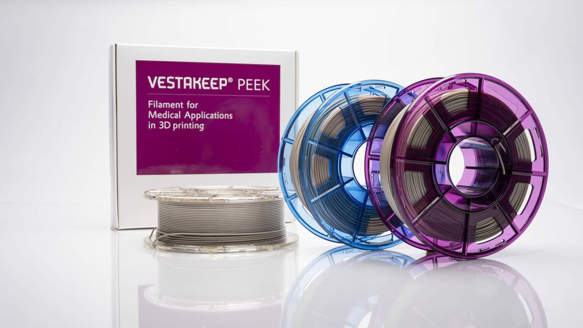 Featured image of Evonik Advances Medical 3D Printing with PEEK Biomaterials (Ad)