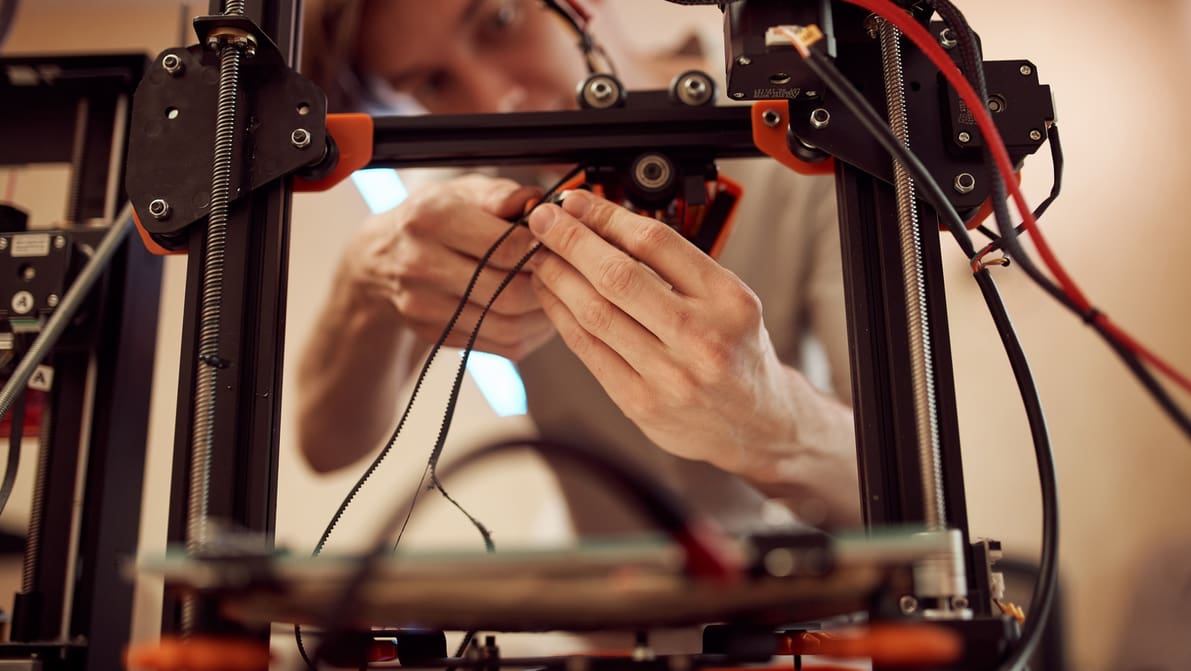 Featured image of Customer Service from 3D Printer Brands: Who Excels in Support and Repairs?