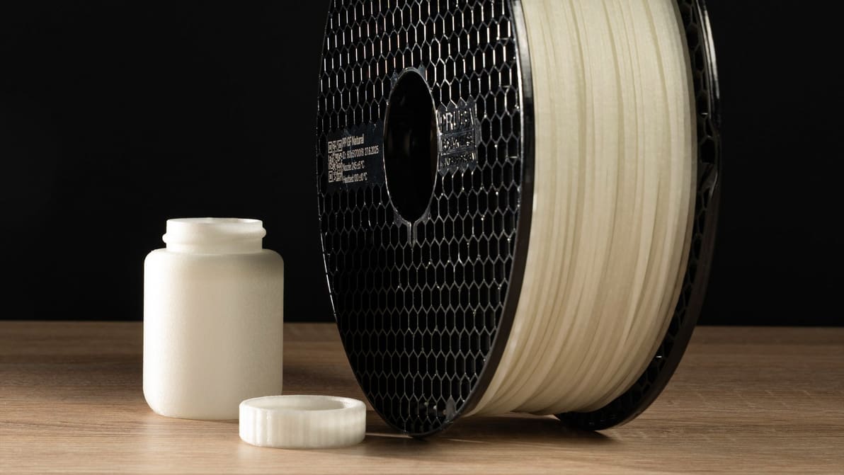 Image de l'en-tête de Prusa lance un filament en polypropylène renforcé de fibre de verre ultra-résistant – Que pouvez-vous en faire ?