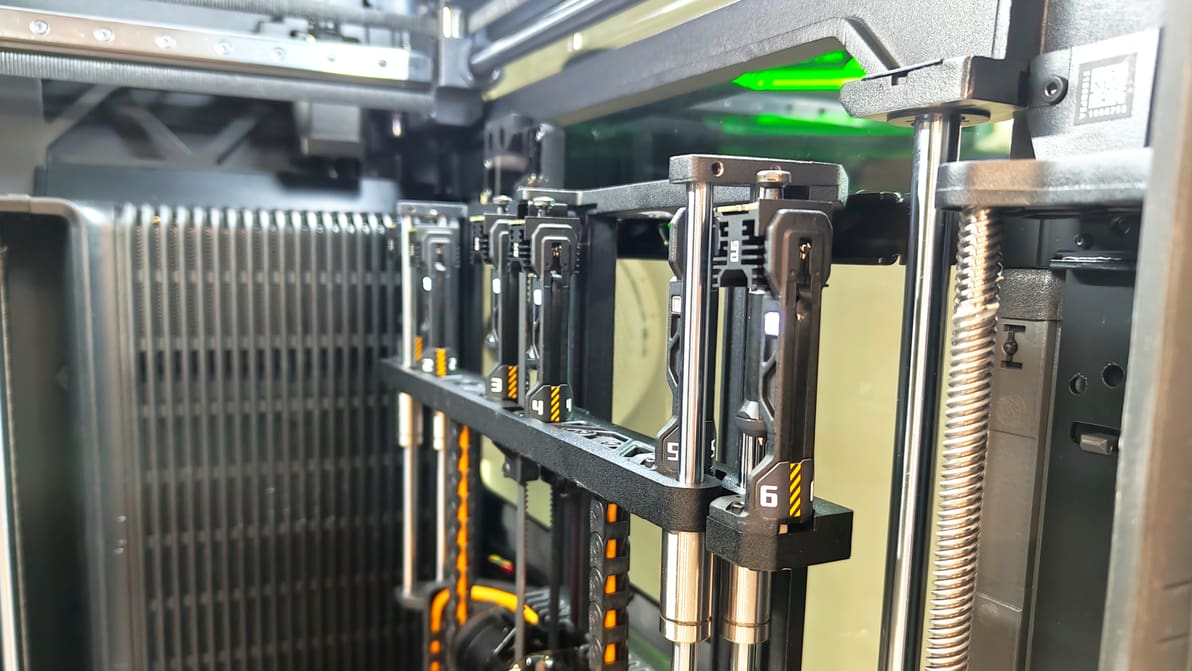 Featured image of H2C: Der 3D-Drucker, der das Leben von vielbeschäftigten Makern leichter macht – Bambu-Lab-CEO Ye Tao erklärt