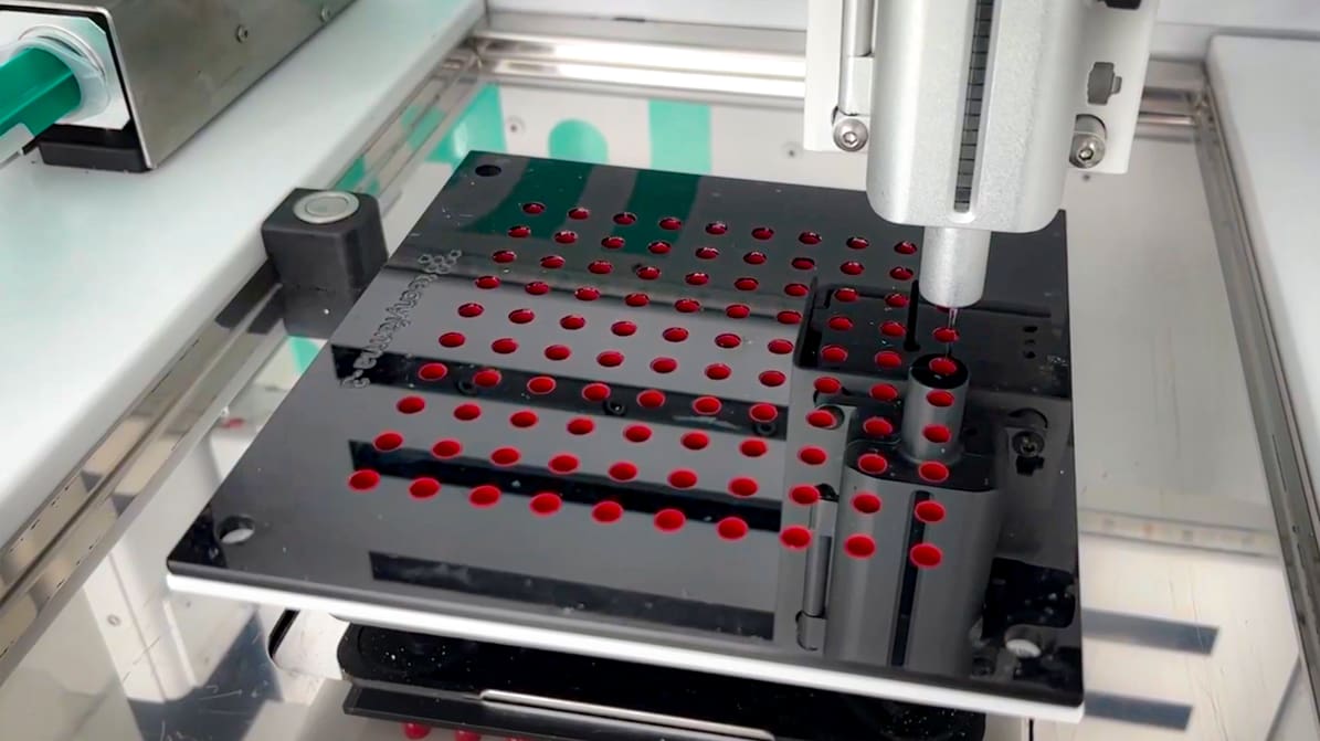 Featured image of Why Your Pharmacist Is Buying a 3D Printer & Reshaping How You Get Your Prescriptions